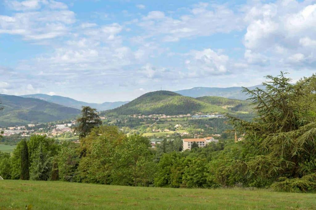 Agreable Maison De Village Avec Balcon Roiffieux Exterior foto